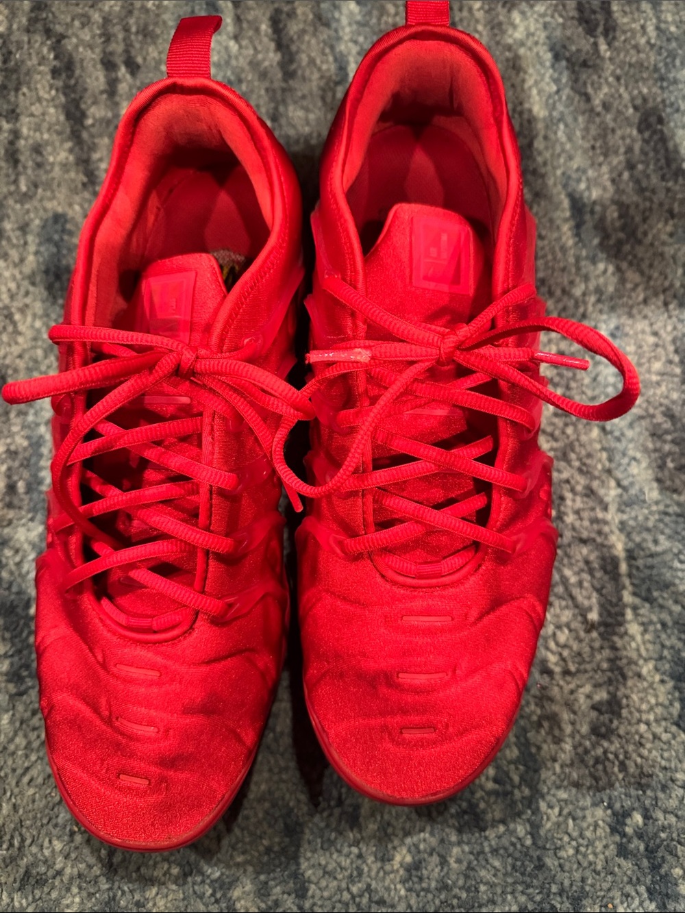 Nike Men's All-Red Low-Top Sneakers
